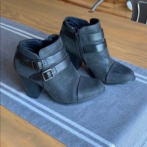 LC Black Ankle Boots.